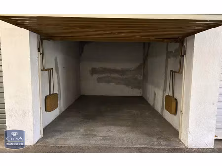 parking à vendre 17 m² - aix-en-provence (13) - 48 000€