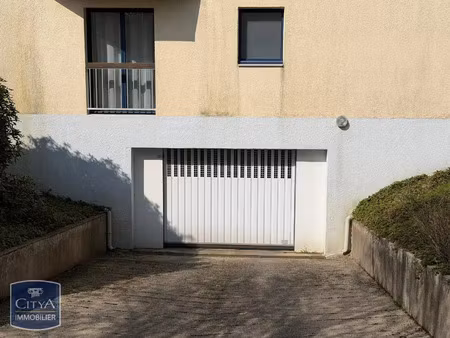 parking à louer 15 m² - quimper (29) - 80€