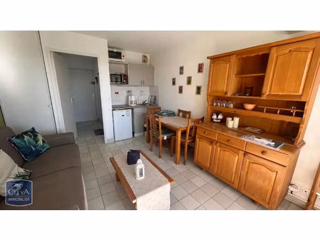 appartement à louer 1 pièce 20.5 m² - fréjus (83) - 604€