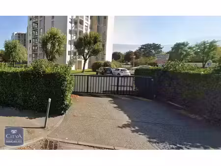 parking à louer - seyssins (38) - 100€