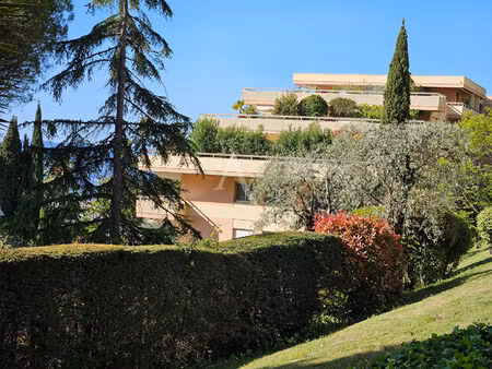 appartement grasse 2 pièces 36.66 m2  piscine et tennis