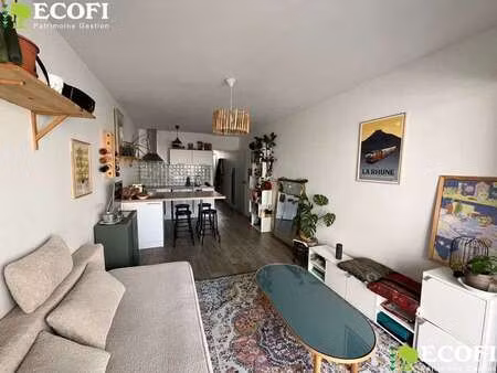 vente appartement t1 bord de mer aux sables-d'olonne (85100) : à vendre t1 bord de mer / 3