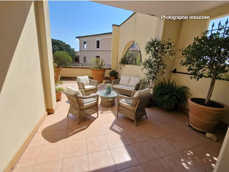 appartement 2 pièces avec terrasse  garage et accès pmr à mallemort -