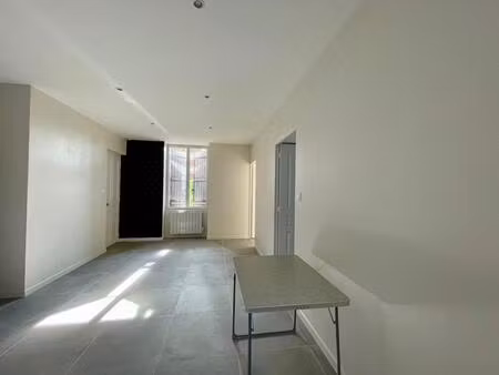 appartement meru 3 pièce(s) 60.03 m2