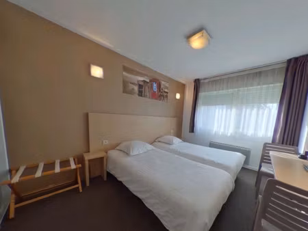 studio 18 m2 meublé et équipé