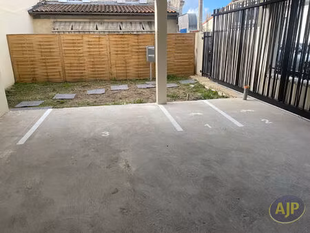 place de parking à libourne