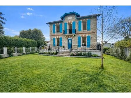 exceptionnel à anglet -maison de maître avec 2 t2 indépendants et un atelier