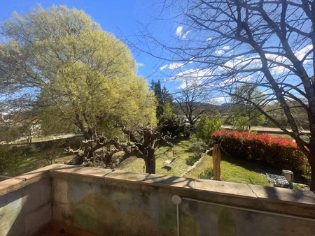 agréable maison t5 et son jardin fleuri