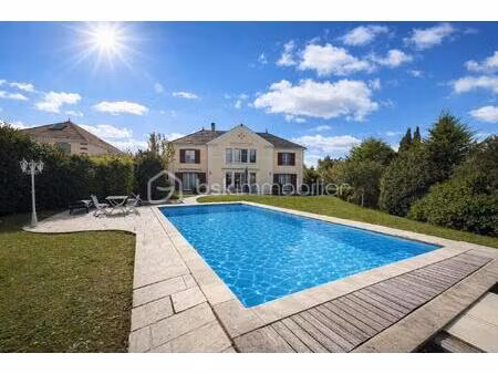 maison de 227 m² à magny-le-hongre