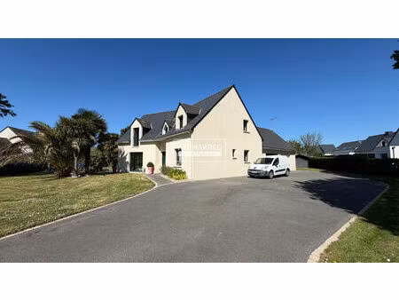 maison 5 chambres - 166 m² - saint-andré-des-eaux - double garage - piscine