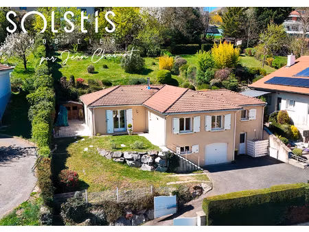 *** belle maison de 140 m2 - un terrain de 1207 m2 ***