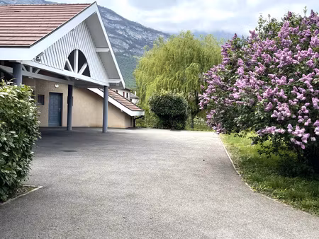 varces rare ensemble immobilier de 2 maisons 1405 m2 avec ru