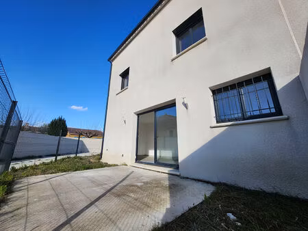 exclusivite a morieres vedene - maison a vendre avec terrasse et jardin parkings