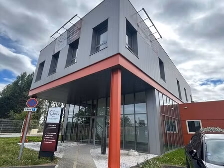 location bureaux 250 m²