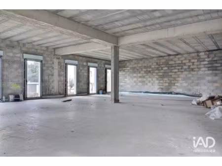 murs commerciaux à saint-maximin-la-sainte-baume (83470)