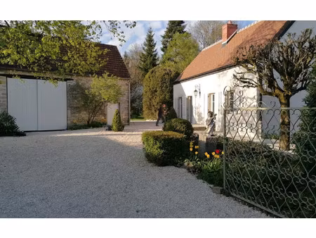 location maison  109 m² t-4 à orgeux  1 445 €