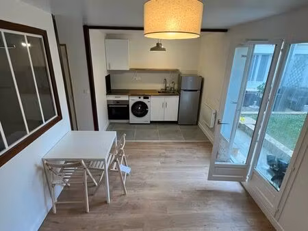 t2 - refait à neuf - meublé - terrasse