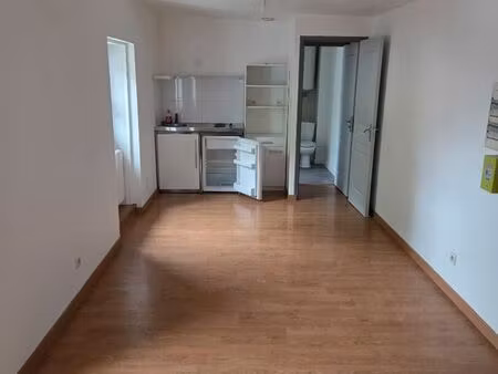 studio 1 pièce 25 m²