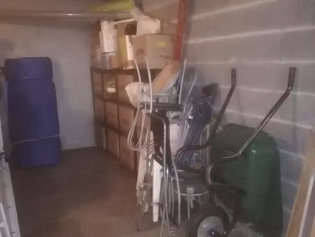 loue garage fermé et sécurisé