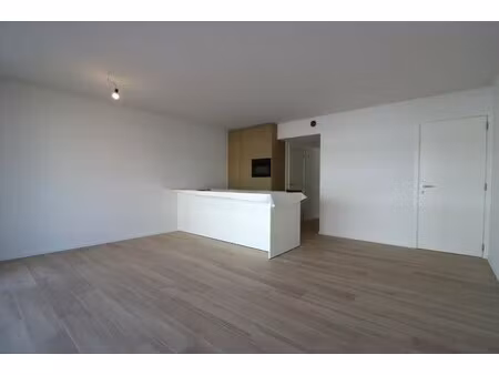 prachtig nieuwbouwappartement met 2 slaapkamers gelegen in het centrum van blankenberge.