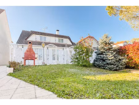 vente maison 7 pièces  130.00m²  pontault