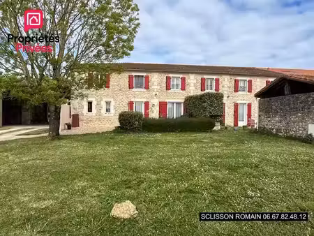 vente immeuble 4 pièces 345 m² à champagne (17620)  561 546 €