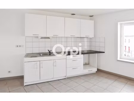 location appartement  m² t-2 à larajasse  400 €
