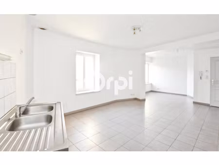 location appartement  m² t-2 à larajasse  400 €