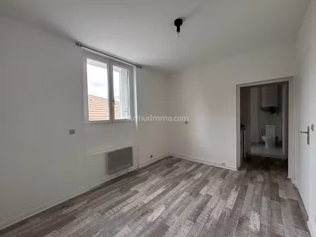 location appartement 1 pièces 17 m2 à montlhéry