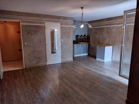 studio avec terrasse ? aix-les-milles