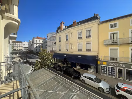 appartement 60m2 avec balcons - coeur de ville