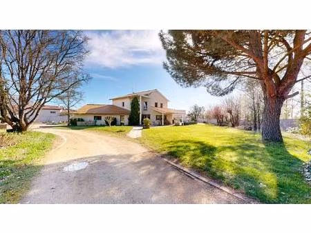 maison d'exception t5 de 220 m² avec piscine - chemins de al