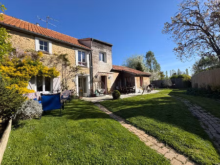 charmante maison ancienne  bel environnement et petite dépendance 5' montfort l amaury 5 p
