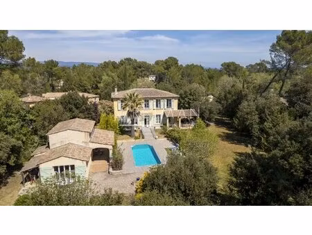 bastide de charme aux prestations authentiques avec maison d’amis - le thoronet