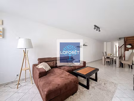 maison de ville reignac