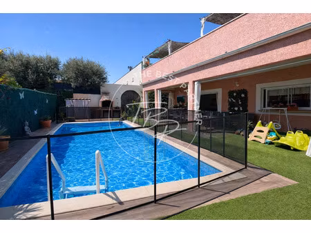 exclusivité maison contemporaine avec piscine chauffée à c