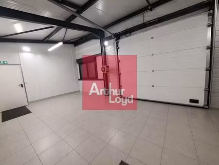 vente entrepôt 83 m²