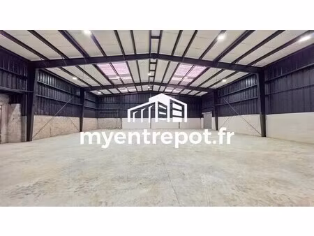 location local d'activités 680 m²