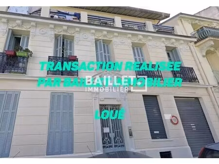 location commerce 47 m²