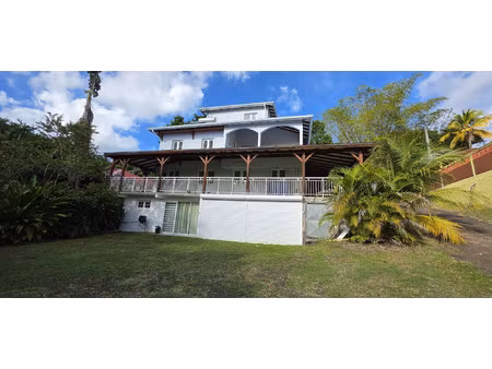 immeuble rentable 58 000 €/an– ducos (97224) fort potentiel