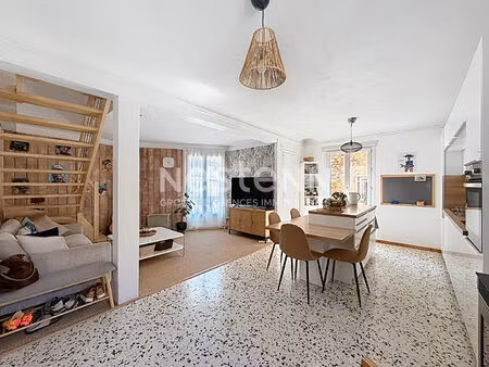 a vendre - baixas - maison de caractere - cour - terrasse