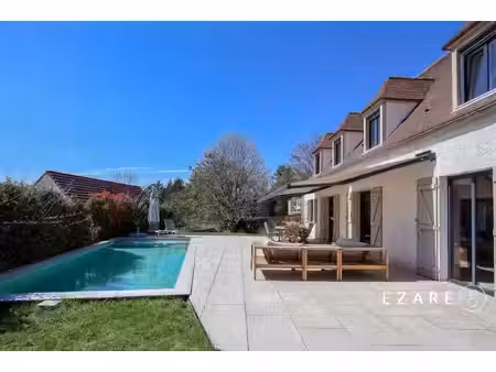 villa avec piscine
