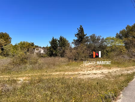 terrain constructible non viabilise 811 m2