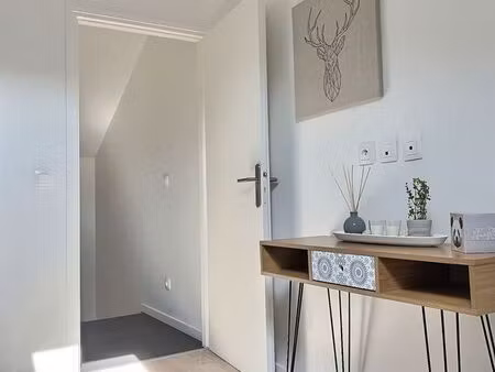 charmant t2 en duplex meublé – état proche du neuf