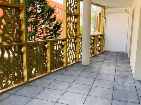 t2 centre ville-terrasse-parking-lumineux