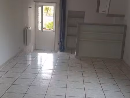 petite maison à louer saintes 17