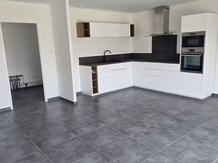 villa t4 de plain-pied avec garage et jardin