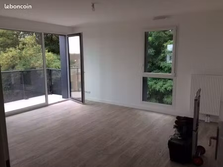 t2 53m2 + parking + terrasse expo sud