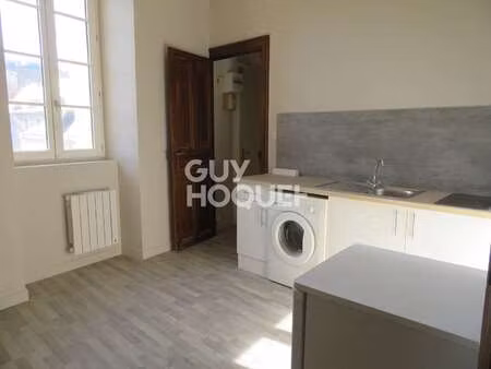location appartement 2 pièces à château-gontier-sur-mayenne (53200) : à louer 2 pièces / 3
