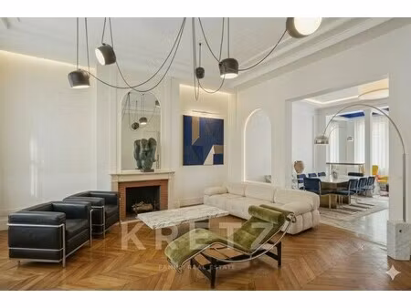 hôtel particulier à vendre dans le quartier courcelles-wagram